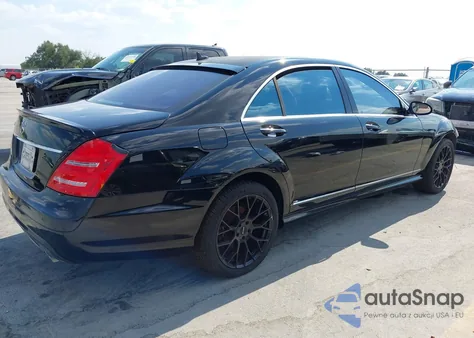 2008 Mercedes-Benz S 550 z USA, uszkodzony, nr VIN WDDNG71X28A229474